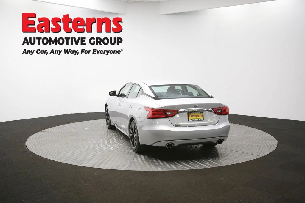 Used 2018 Silver Nissan 3.5 S image 65