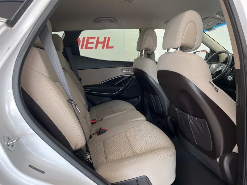 Used 2017 White Hyundai 2.4 Base image 10