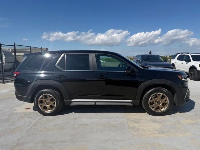 Used 2023 Black Honda EX-L image 8