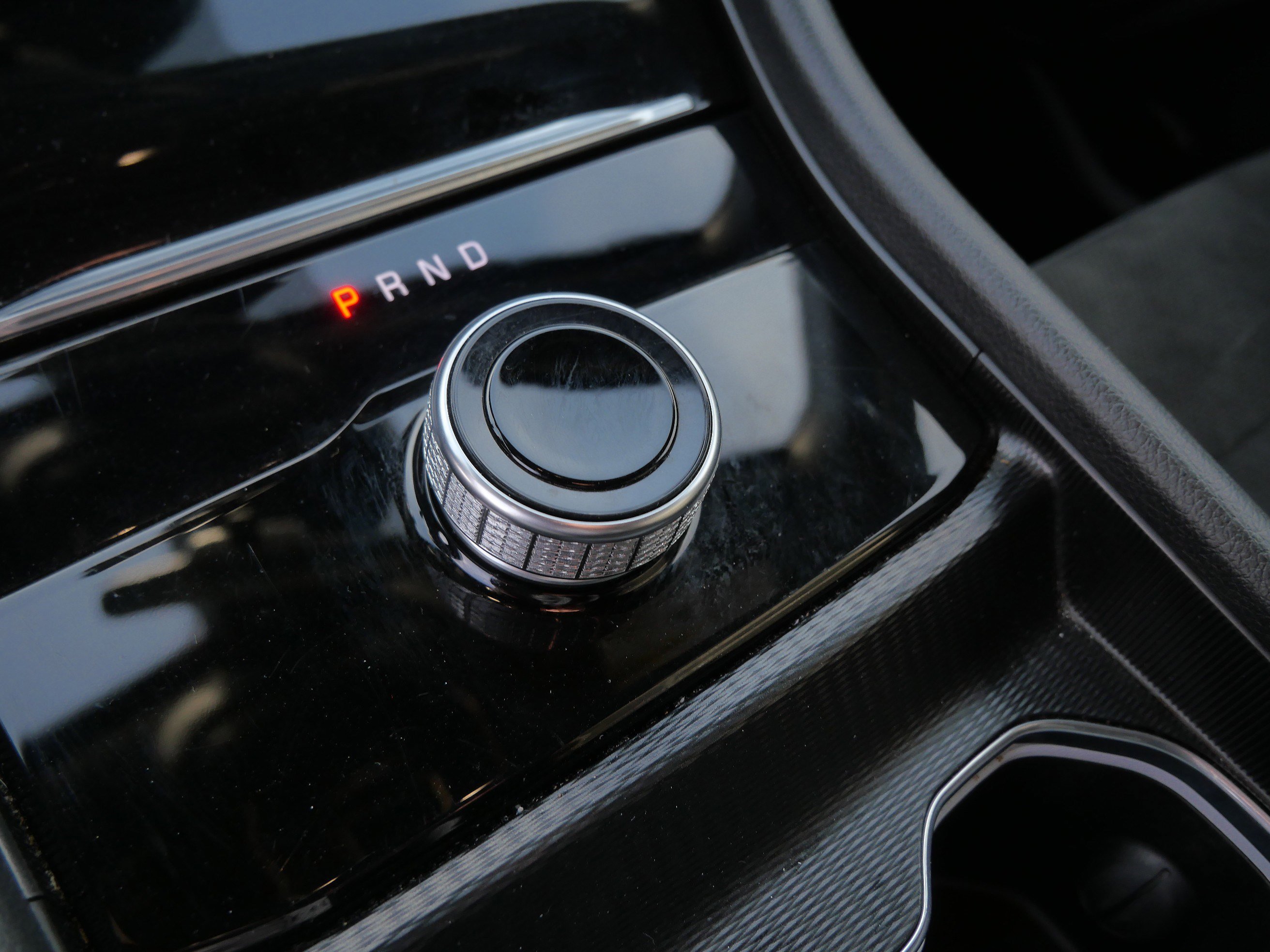 Used 2025 Diamond Black Crystal Pearlcoat Jeep Altitude image 31