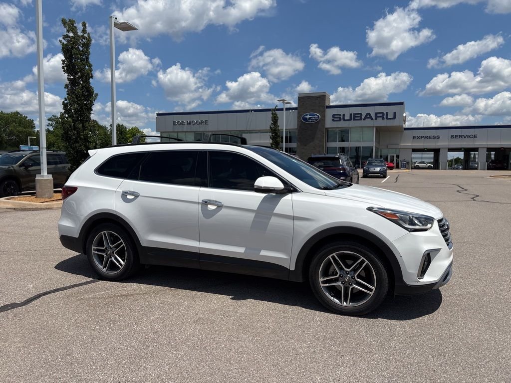 2017 Hyundai Santa Fe SE Ultimate FWD's photo