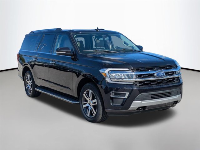 Used 2023  Ford  image 3