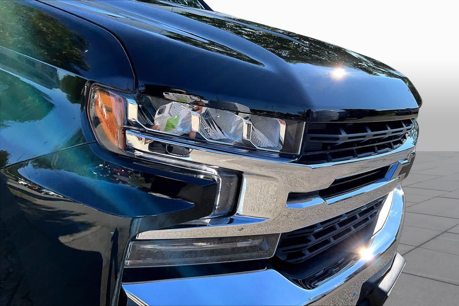 Used 2022 Black Chevrolet LT image 26