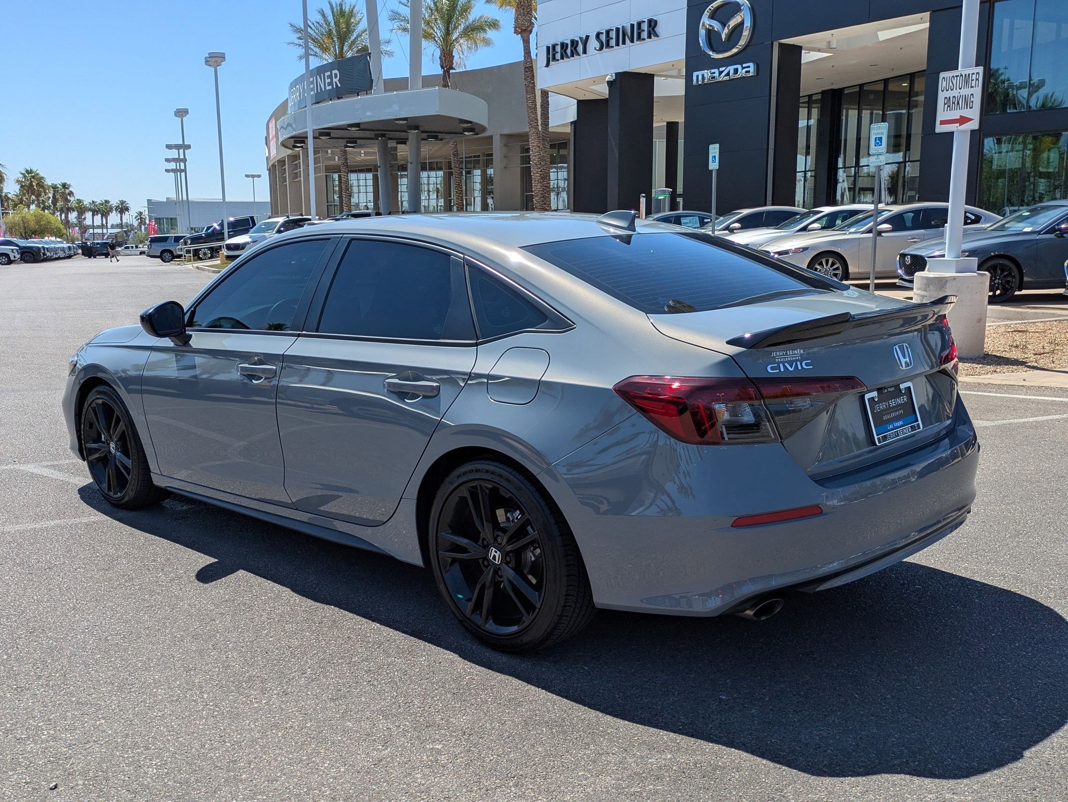 Used 2025 Urban Gray Pearl Honda  image 3