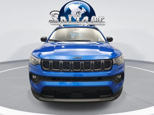 New 2026 Hydro Blue Pearl-Coat Exterior Paint Jeep Latitude image 4