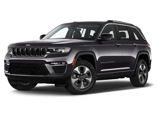 Used 2024 Diamond Black Crystal Pearlcoat Jeep Altitude X image 4