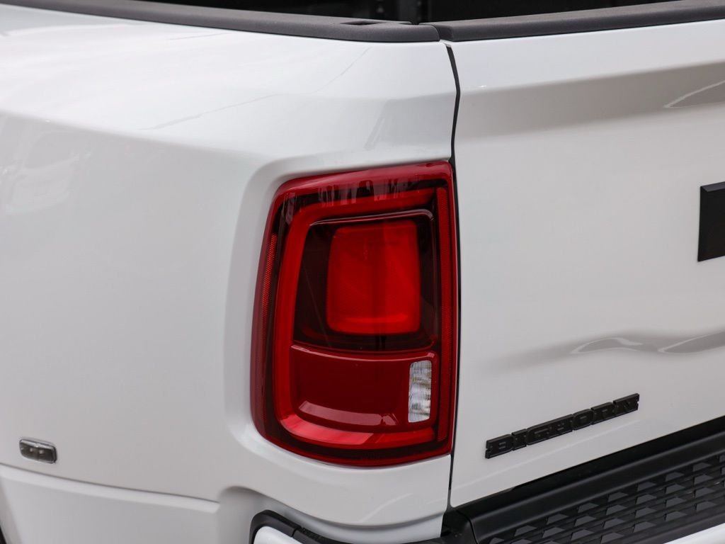 New 2026 Bright White Clear-Coat Exterior Paint RAM Big Horn Night Edition image 6