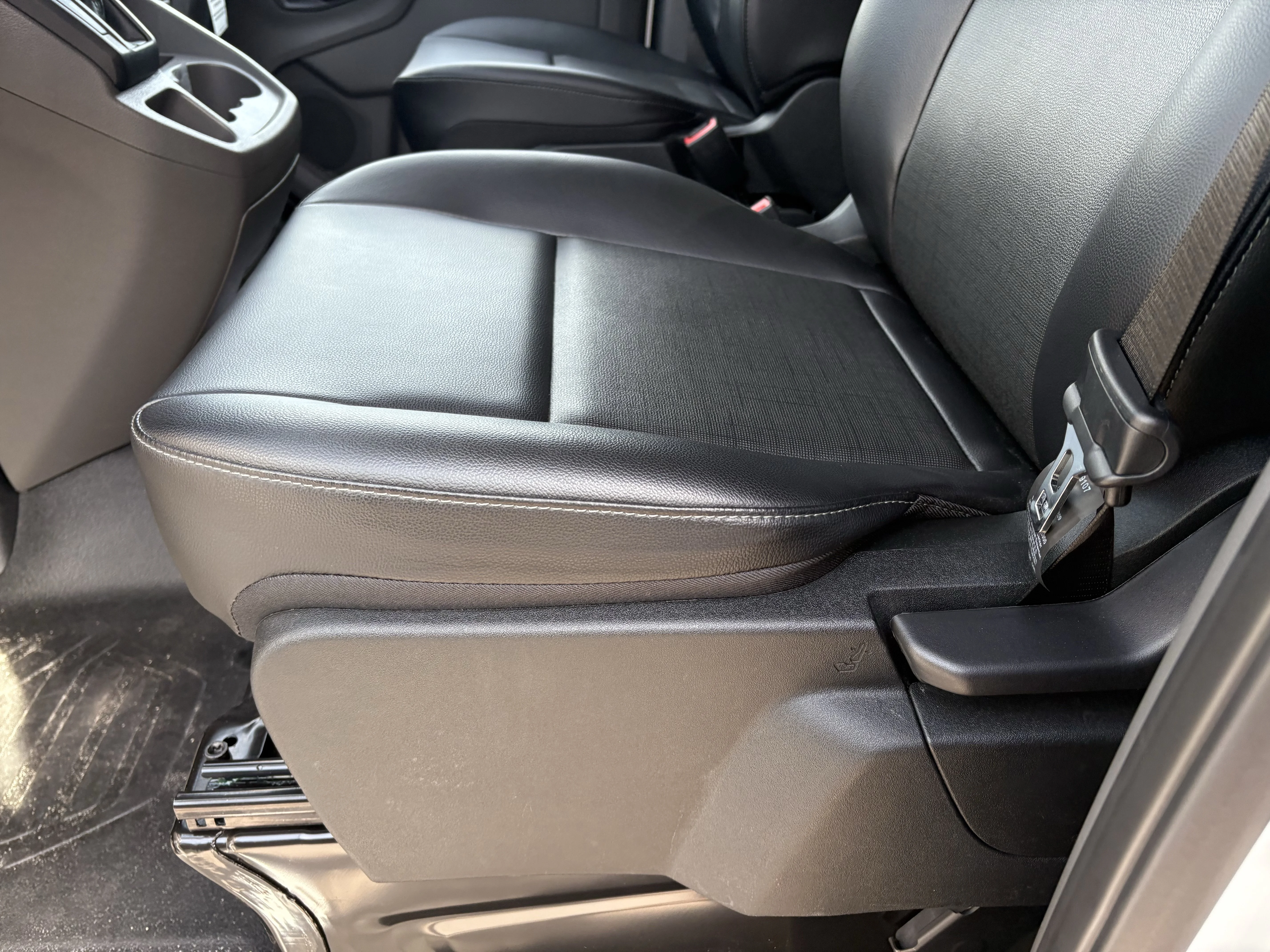 New 2025 Oxford White Ford Cargo Van image 20