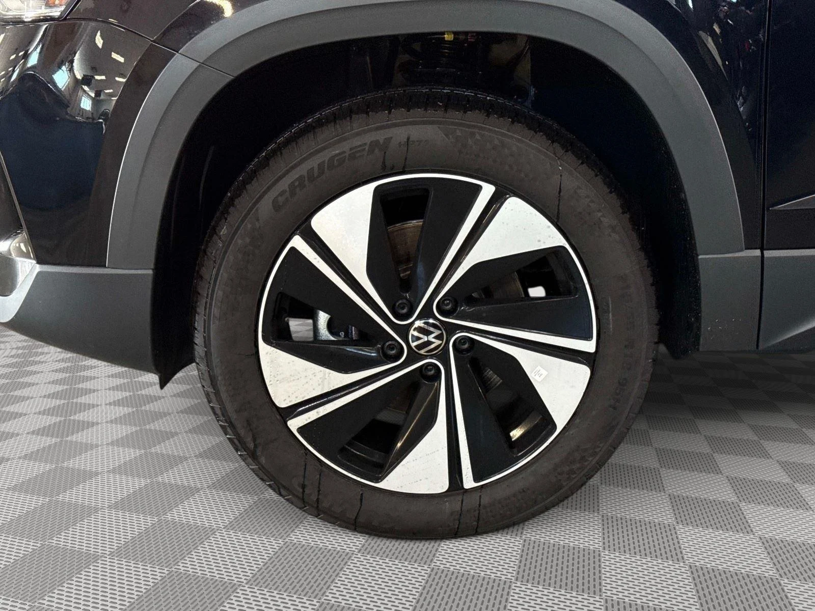 New 2026 Deep Black Pearl Volkswagen SE image 10