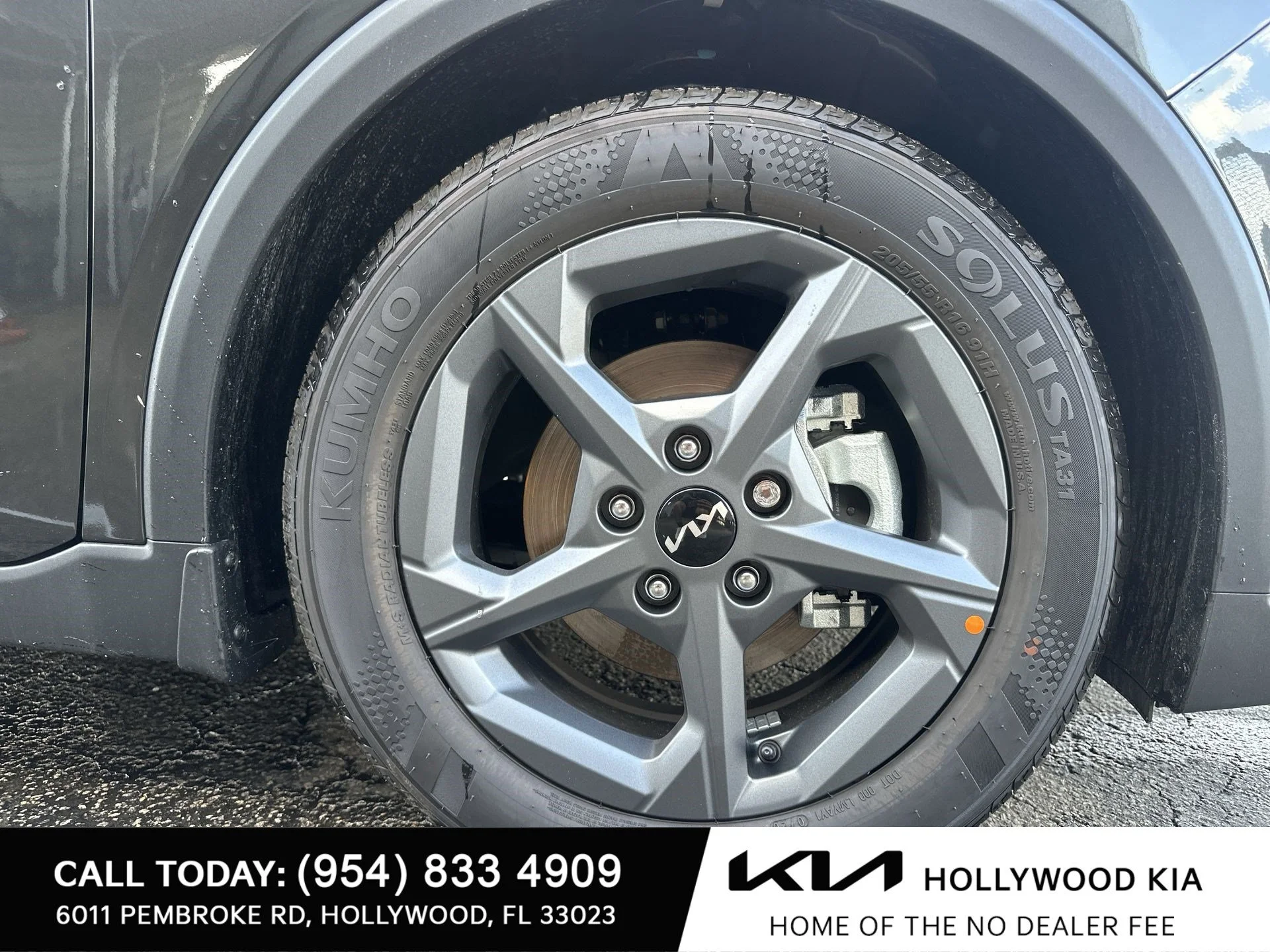New 2026 Interstellar Gray Kia LXS image 11