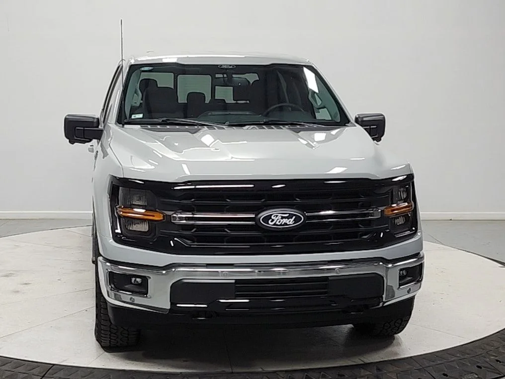 New 2026 White Ford XLT image 2
