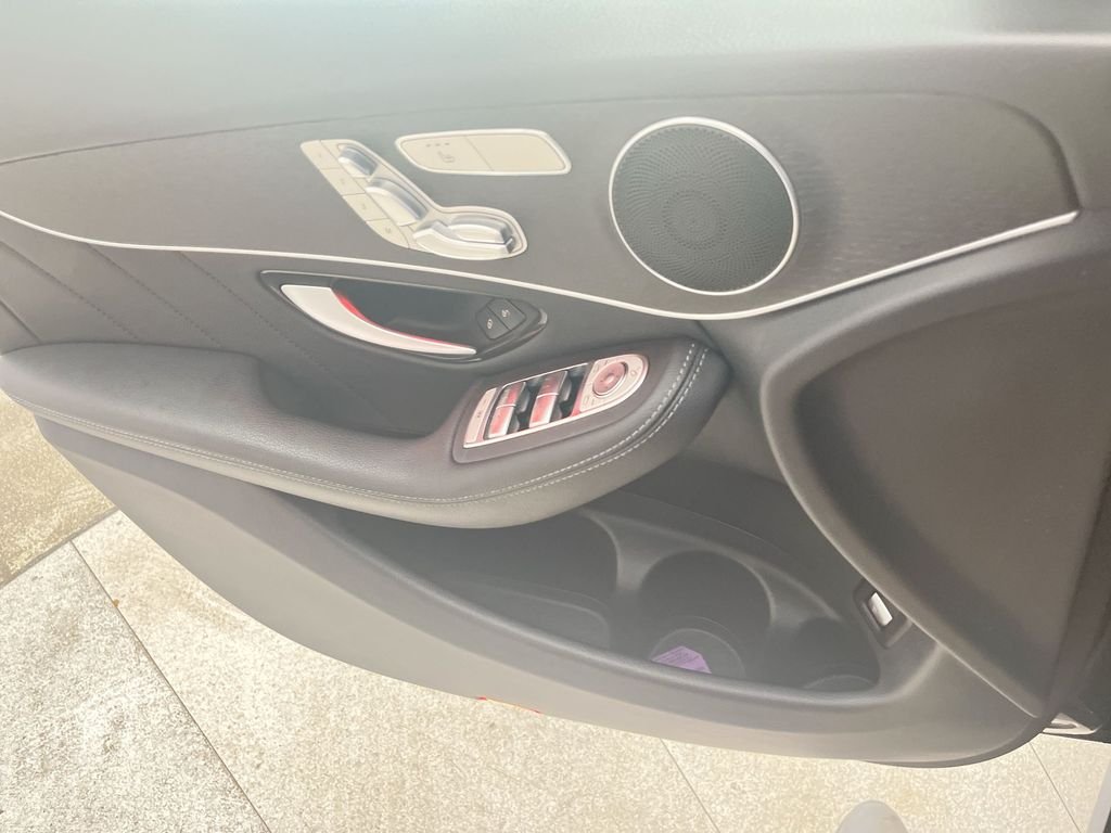 Used 2022 Black Mercedes-Benz GLC 300 image 13