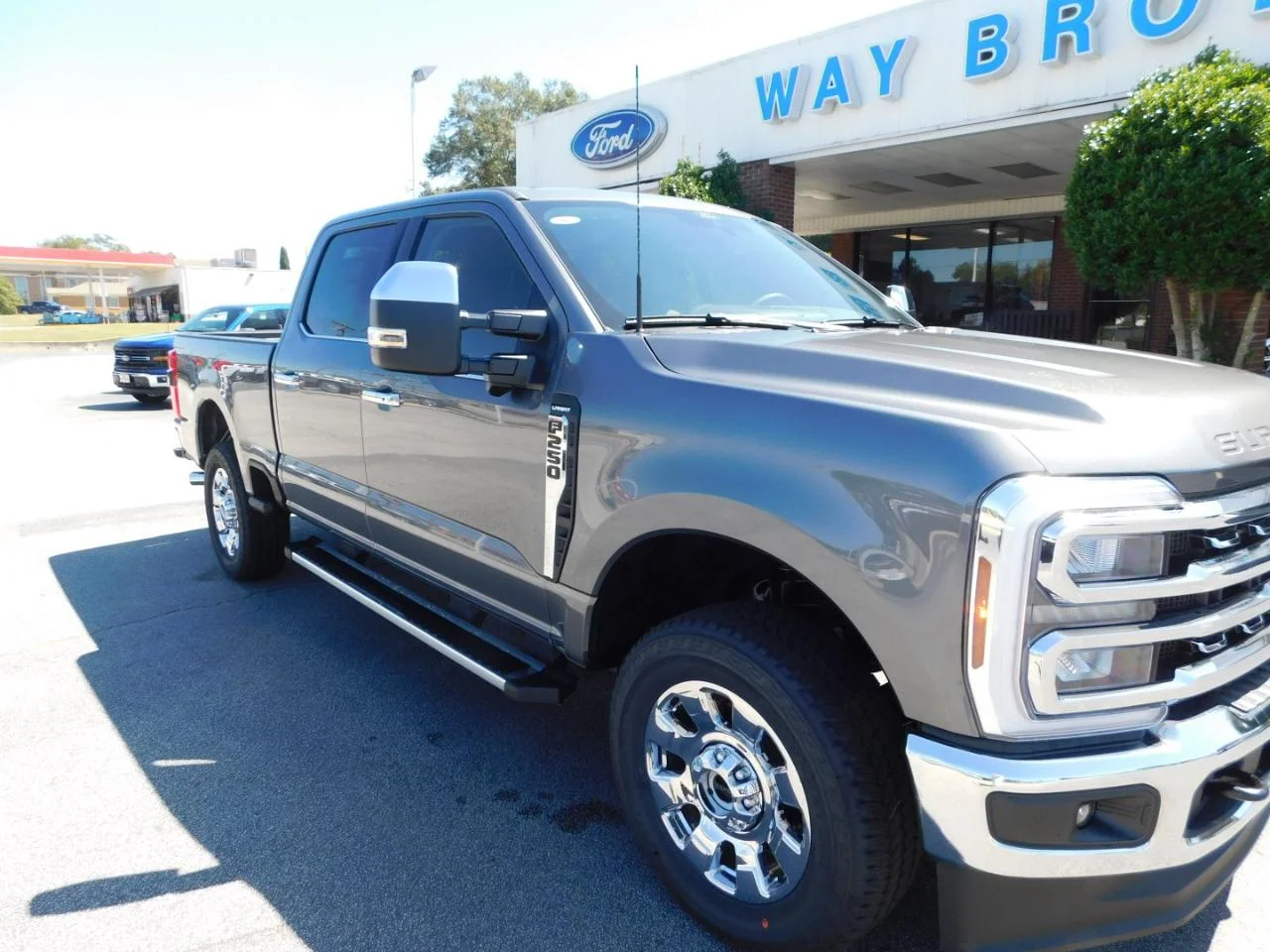 New 2027 Carbonized Gray Metallic Ford F-250® Lariat® image 2