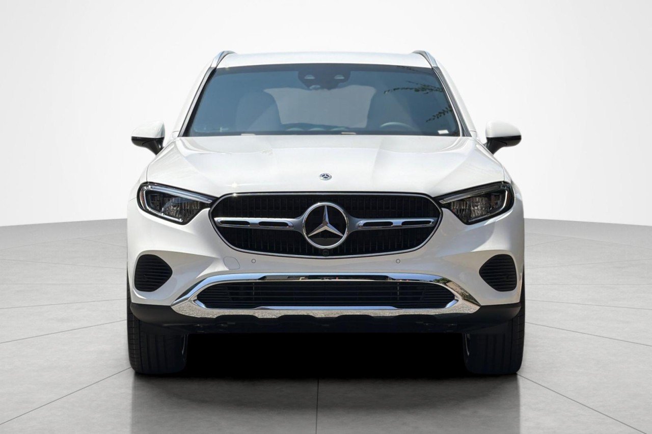 New 2026 Polar White Mercedes-Benz GLC 300 SUV image 8