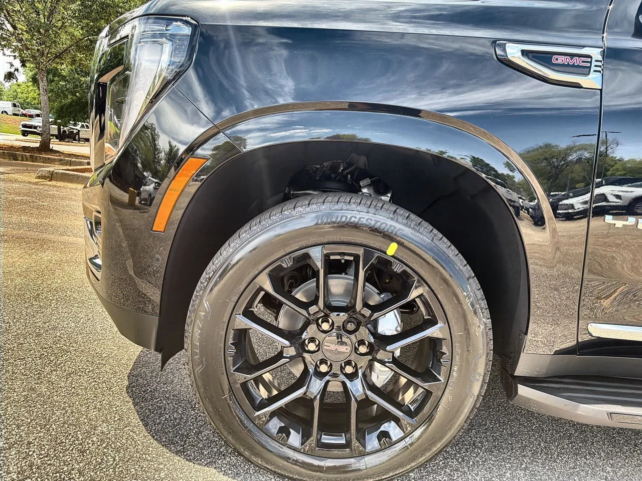 New 2026 Onyx Black GMC Elevation image 28