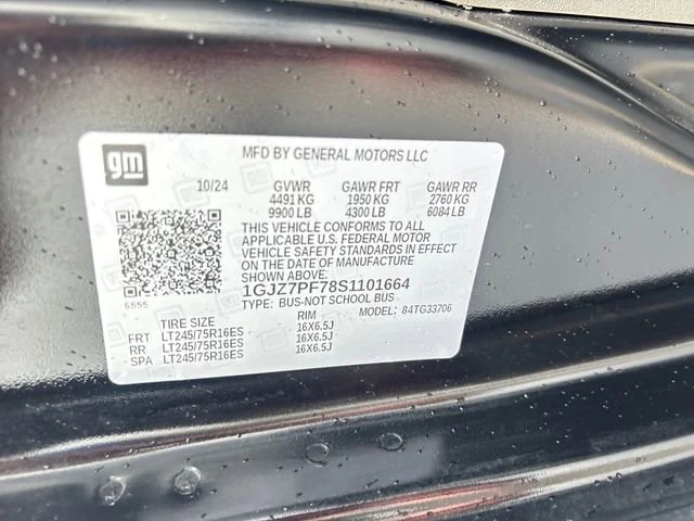 Used 2025 Onyx Black GMC LT image 33