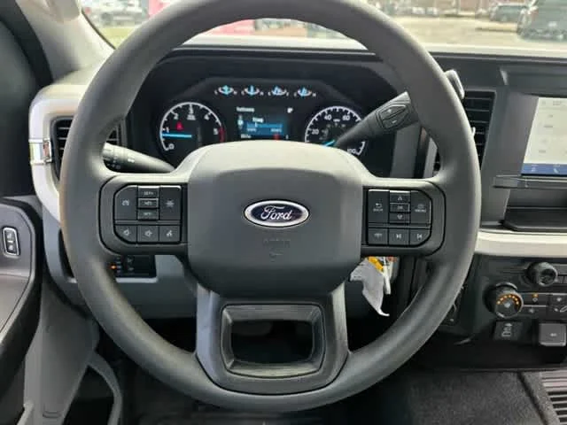 2025 Ford F-550 Super Duty Chassis Cab XL - Photo 69