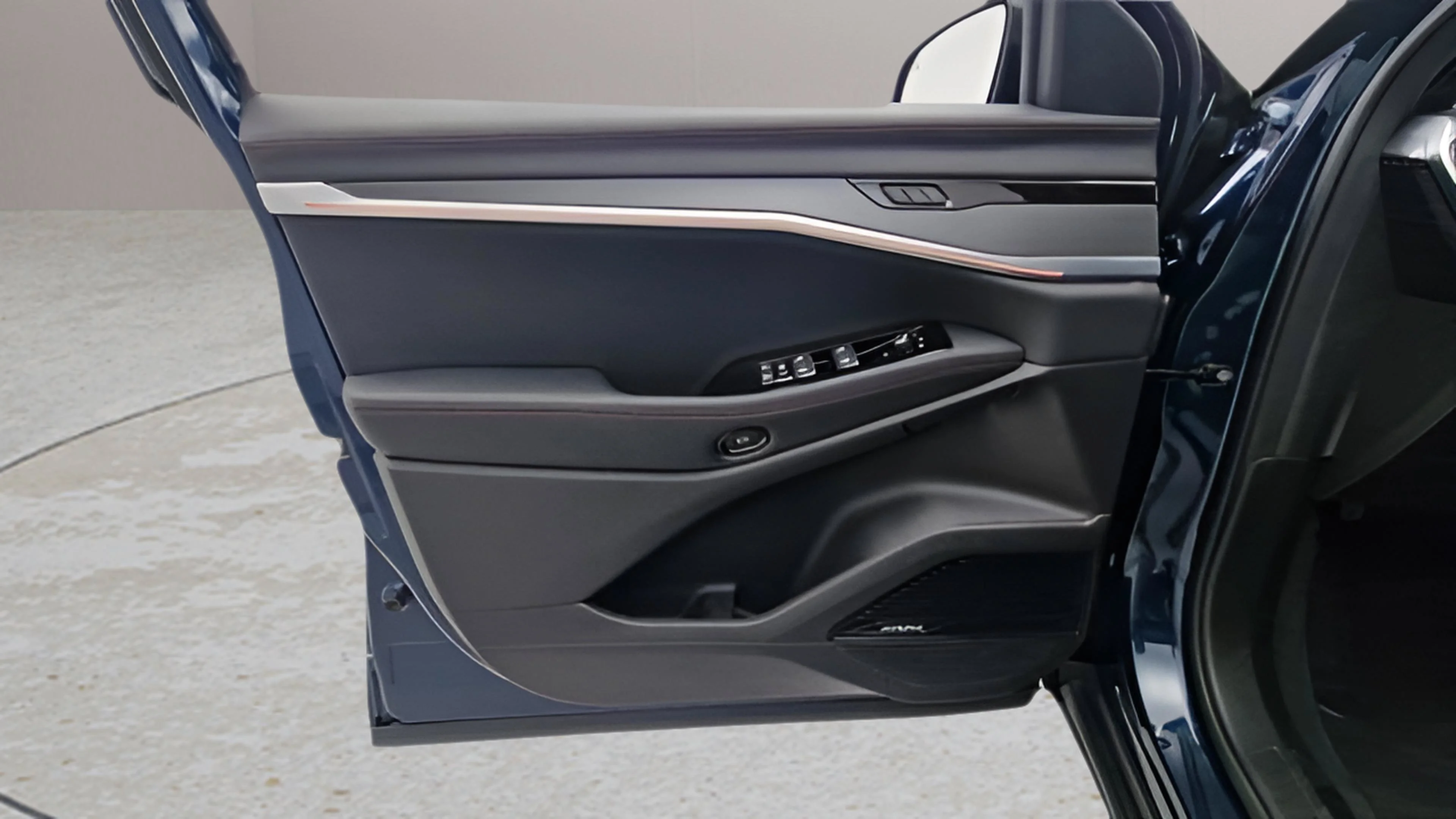 New 2025 Fathom Blue Pearl-Coat Exterior Paint Jeep Limited image 28