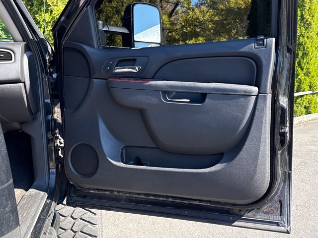 Used 2011 Black Chevrolet LTZ image 18