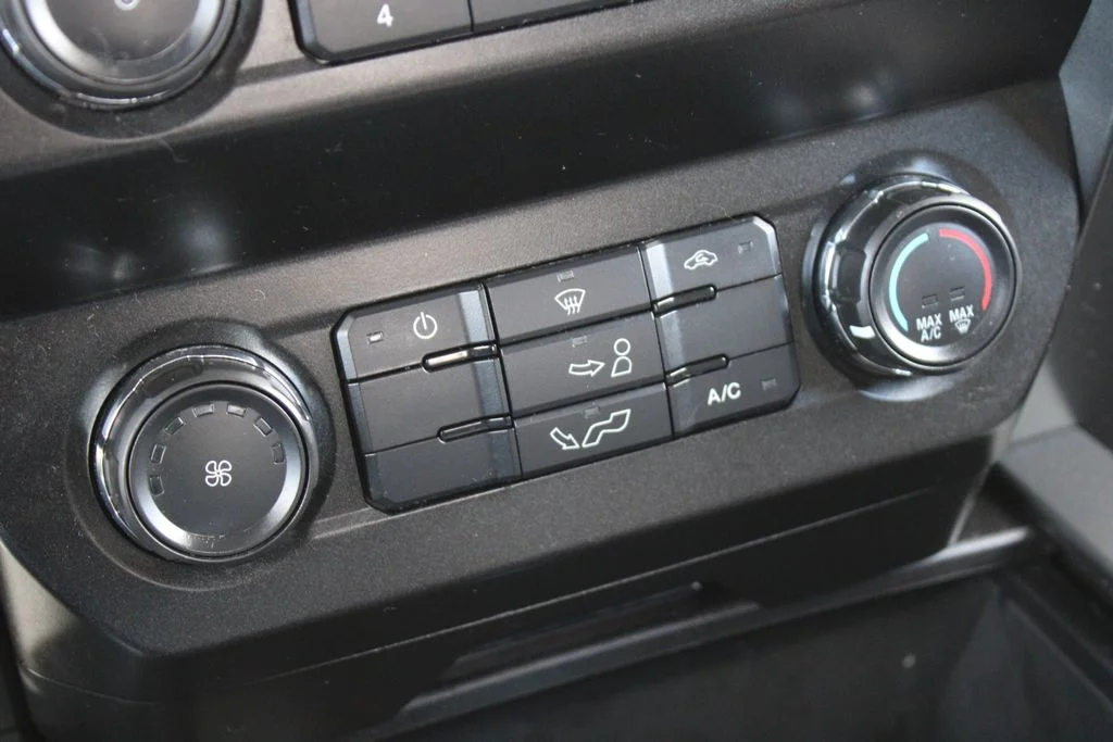 Used 2019 Agate Black Metallic Ford XLT image 22