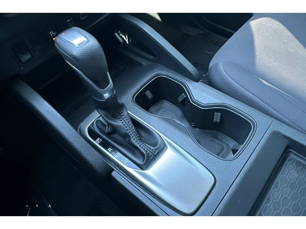 Used 2024 Glacier White Nissan S image 32
