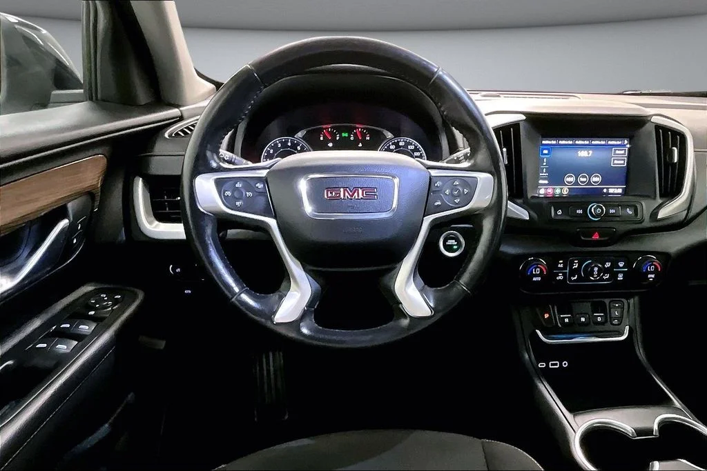 Used 2021 White GMC SLE image 8