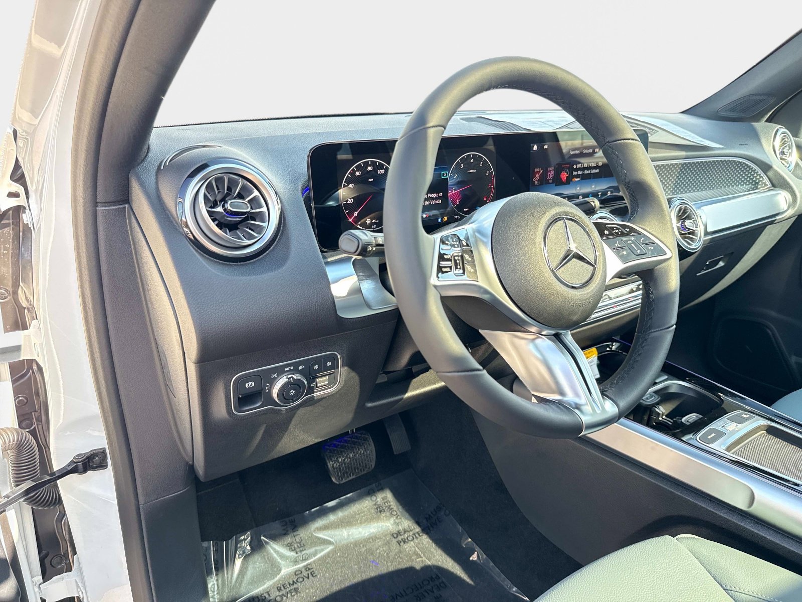 New 2026 Polar White Mercedes-Benz 250 SUV image 19