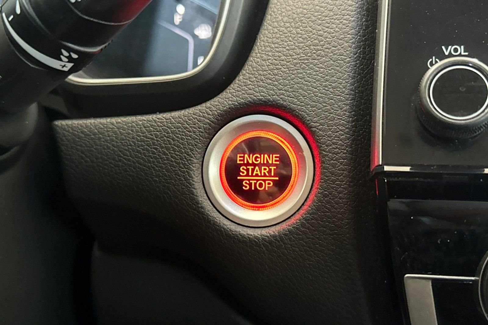 Used 2018  Honda EX-L image 23