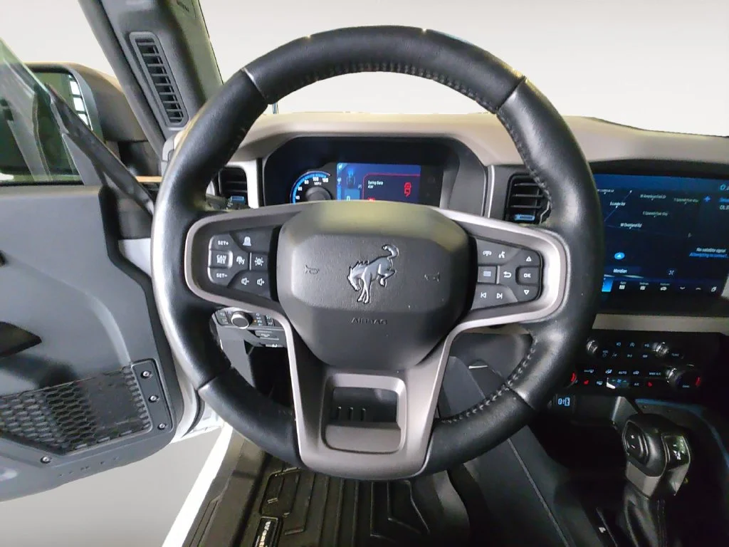 Used 2024 White Ford Wildtrak image 13