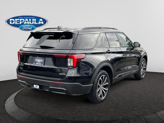 Used 2026 Black Metallic Ford ST-Line image 7