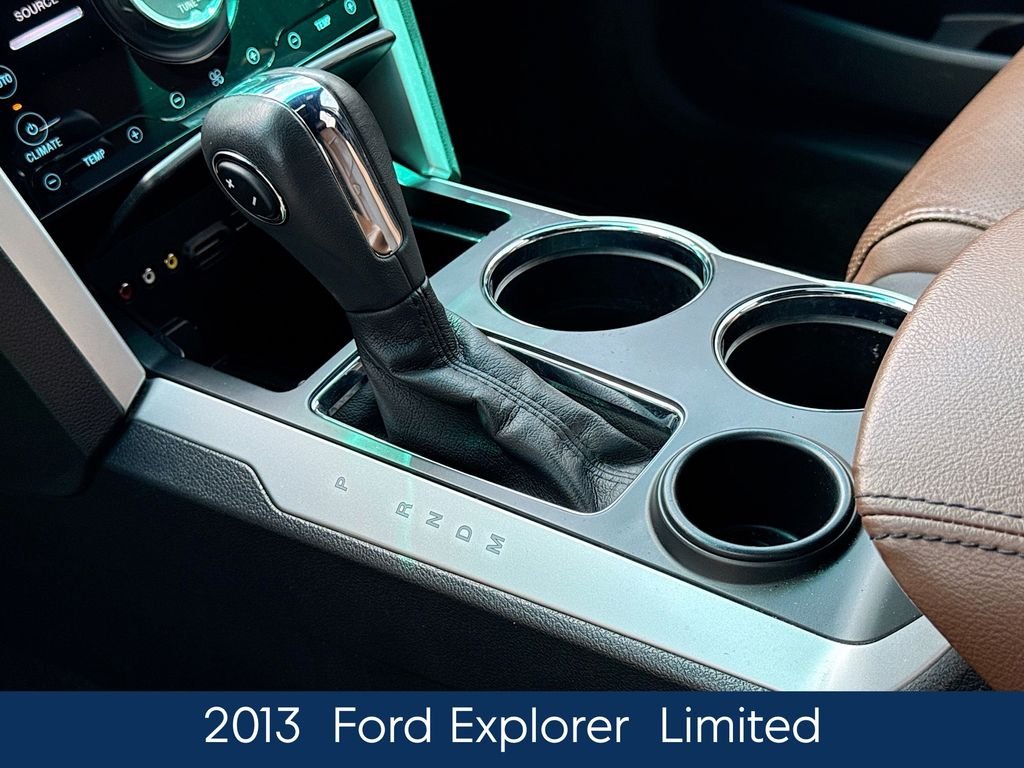 Used 2013 White Ford Limited image 34