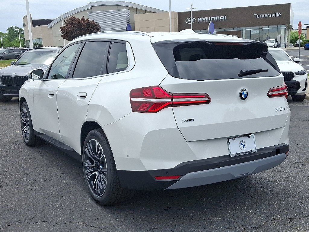 Used 2026 Alpine White BMW 30 xDrive image 3