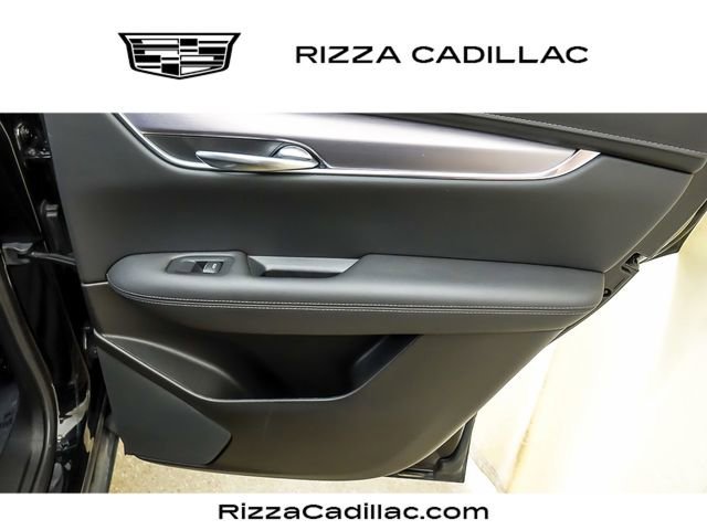 Used 2022 Stellar Black Metallic Cadillac Luxury image 21