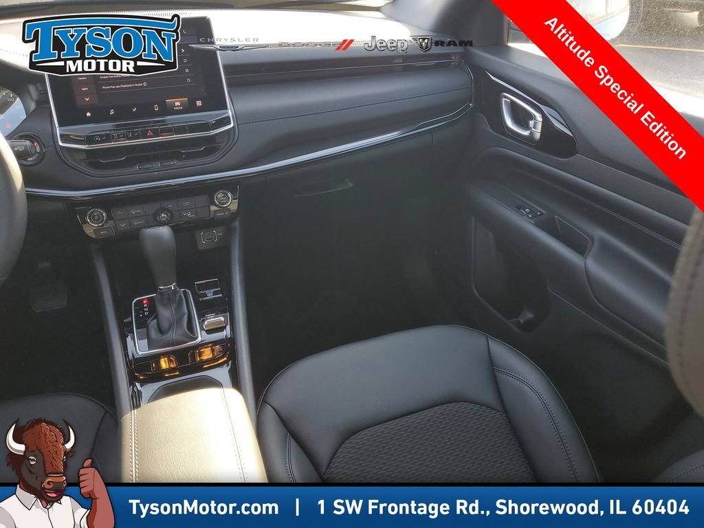New 2026 Hydro Blue Pearlcoat Jeep Latitude image 14
