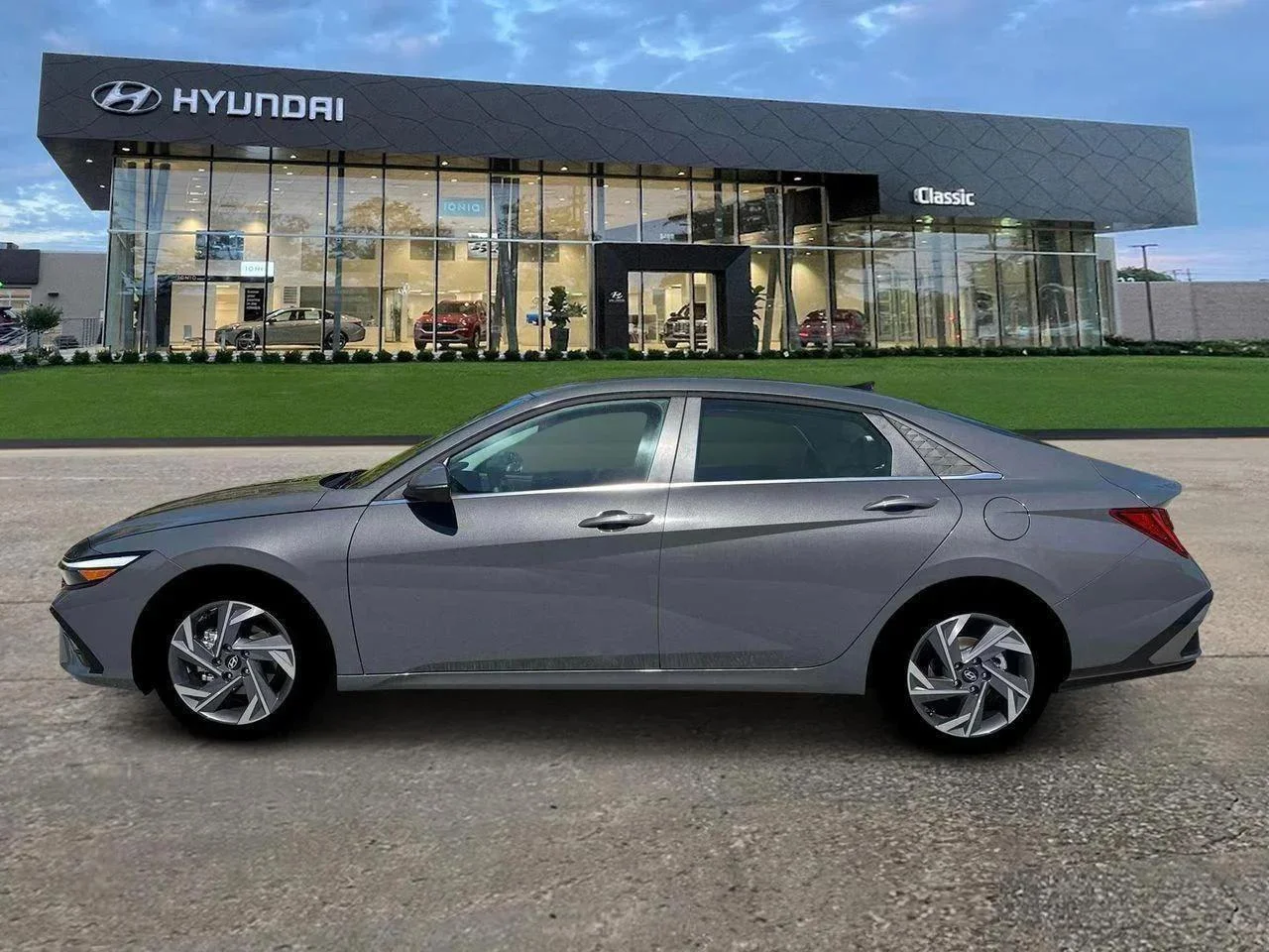 New 2026 Ecotronic Gray Pearl Hyundai Limited image 3