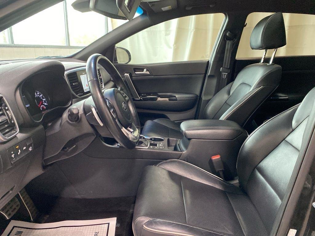 Used 2021 Black Cherry Kia SX image 16