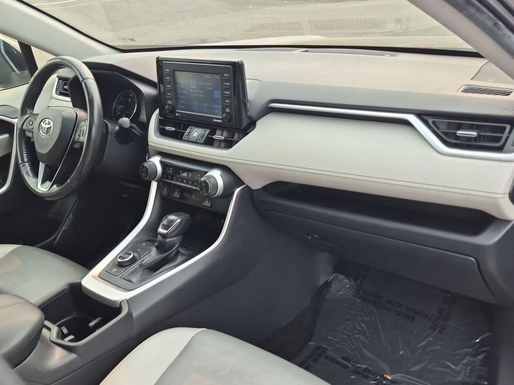 Used 2022 Magnetic Gray Metallic Toyota XLE Premium image 30