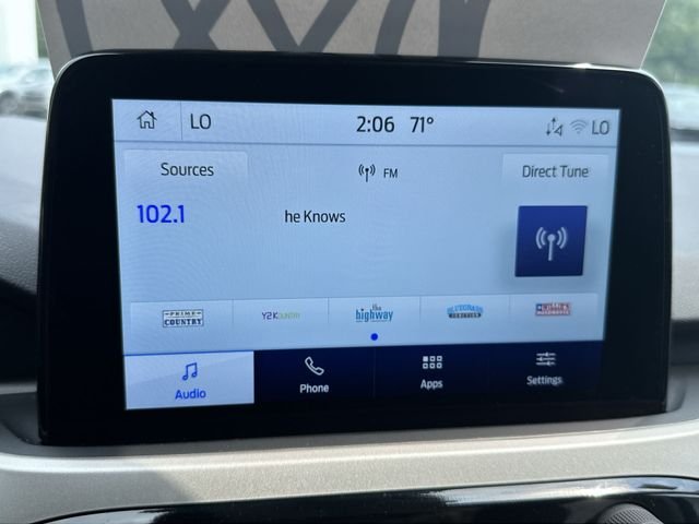Used 2022 Blue Metallic Ford SE image 14