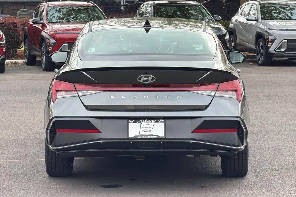 New 2026 Gray Hyundai SEL Sport Premium image 6