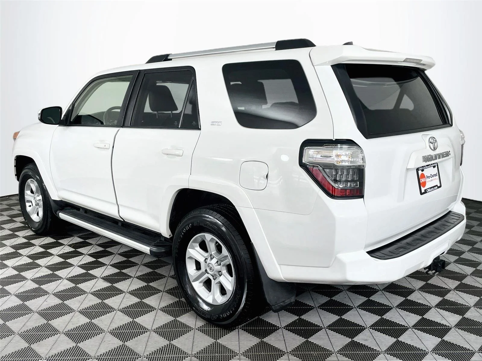 Used 2023 Ice Cap Toyota SR5 Premium image 6