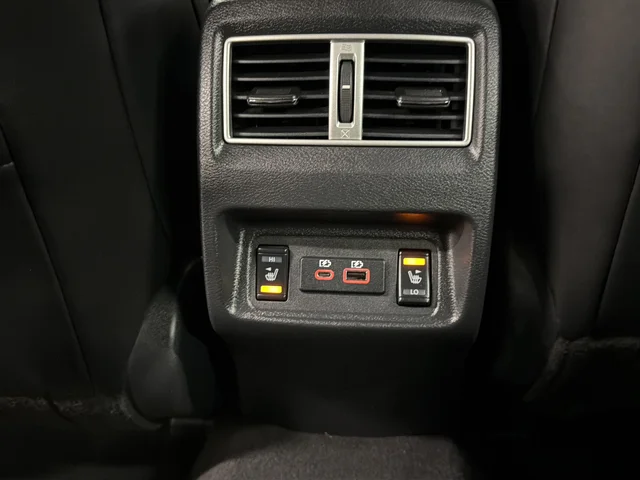2023 Nissan Maxima Platinum - Photo 49