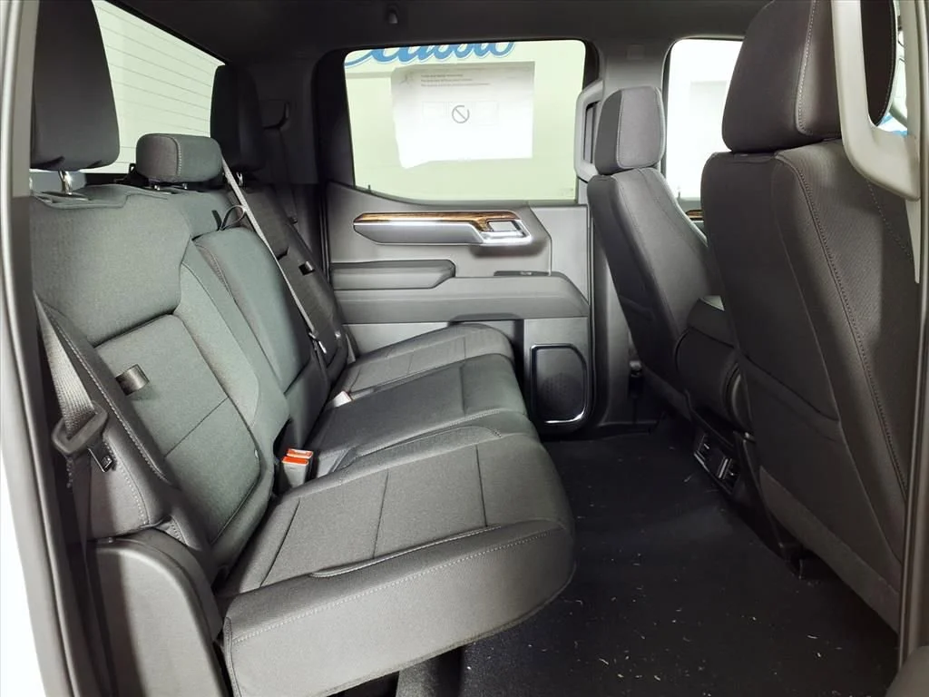 New 2026 Summit White GMC Elevation image 28