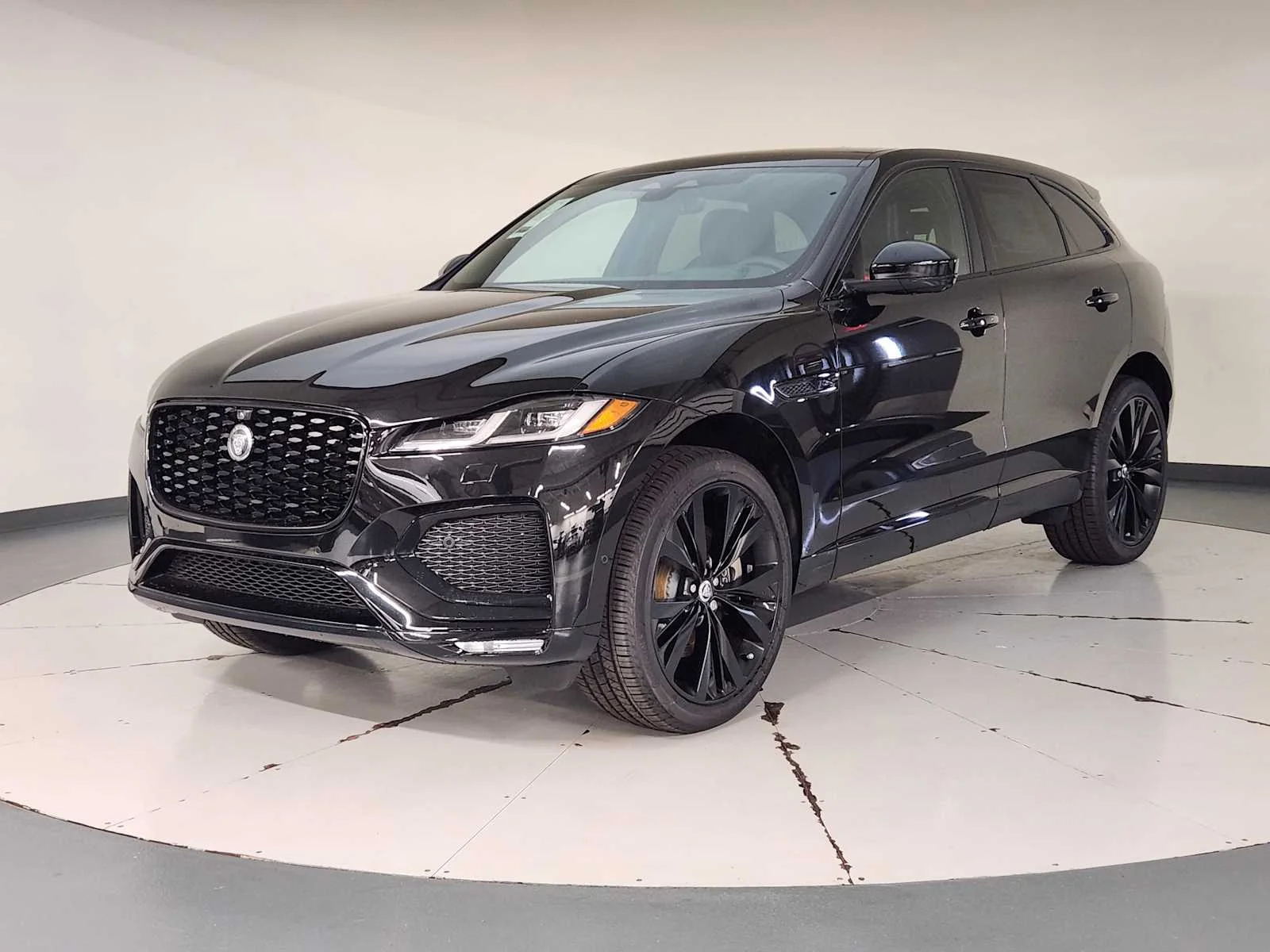 2026 Jaguar F-PACE P250 R-Dynamic S's photo