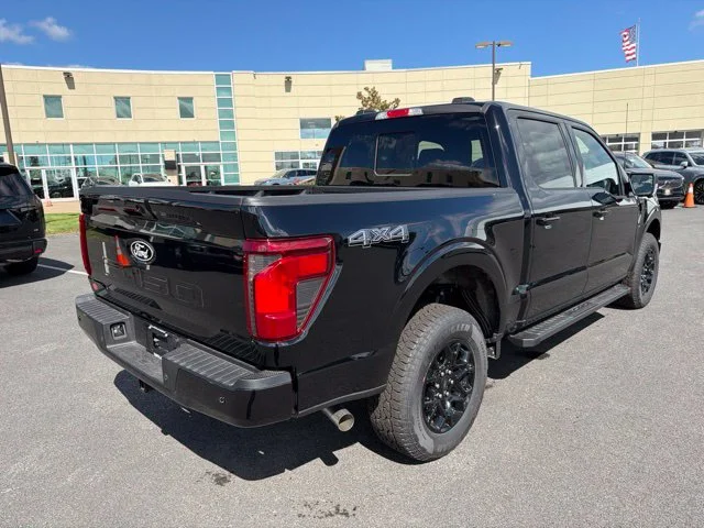New 2026 Agate Black Metallic Ford XLT image 3