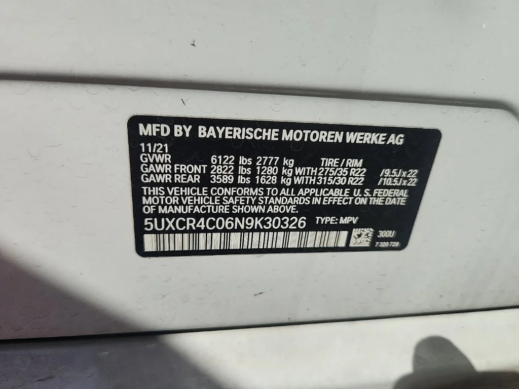 Used 2022 Alpine White BMW sDrive40i image 8