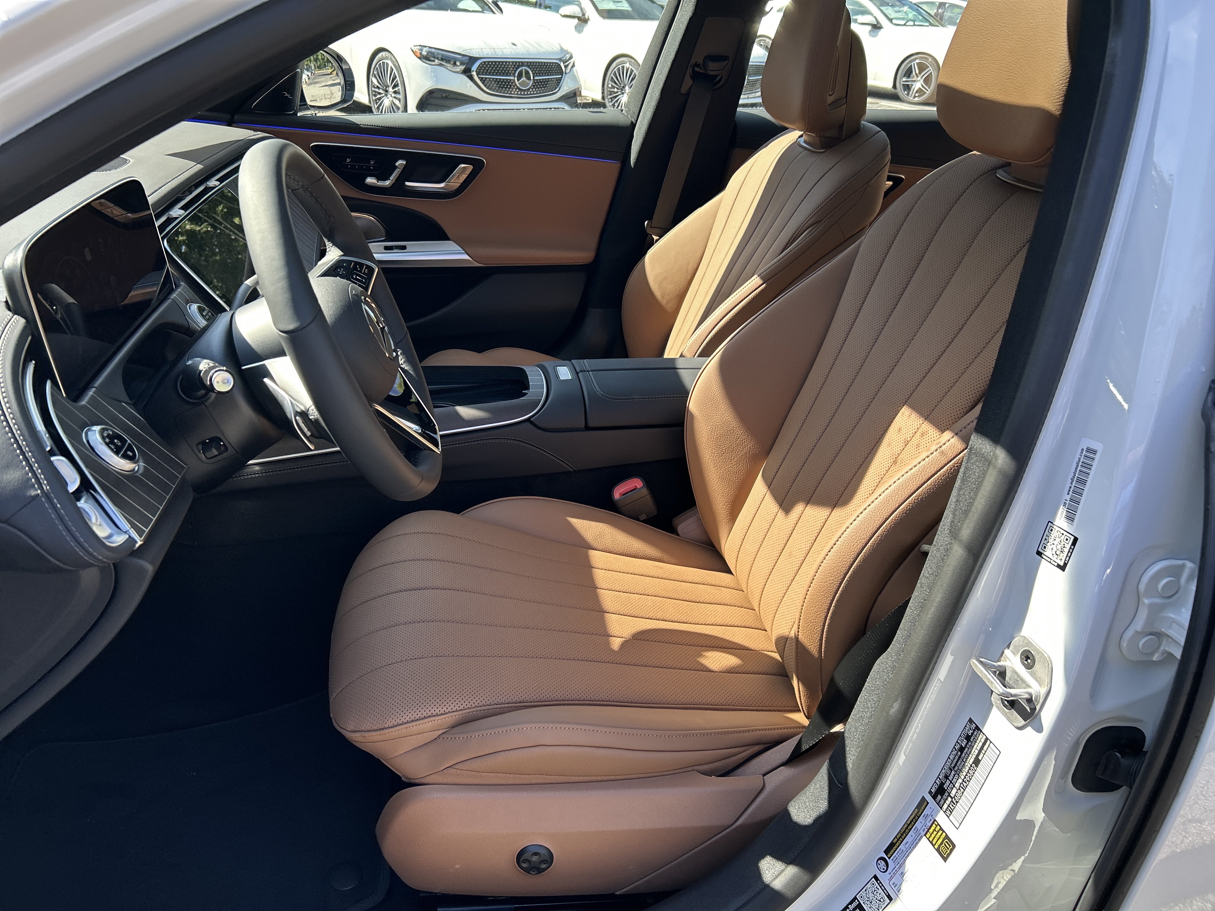 New 2026 MANUFAKTUR Moonlight White Metallic Mercedes-Benz E 450 4MATIC® Sedan image 21