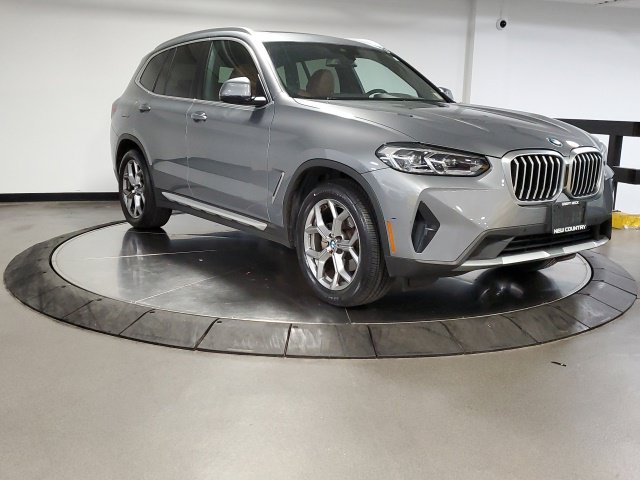 Used 2024 Gray BMW xDrive30i image 3