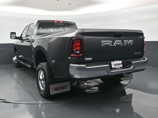 New 2026 Granite Crystal Metallic Clear-Coat Exterior Paint RAM Tradesman image 23