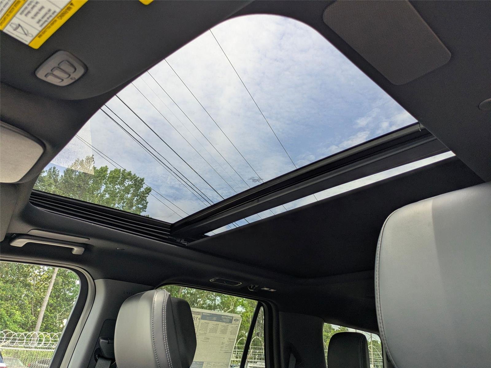 New 2026 Glacier Gray Metallic Tri-Coat Ford Platinum® image 24