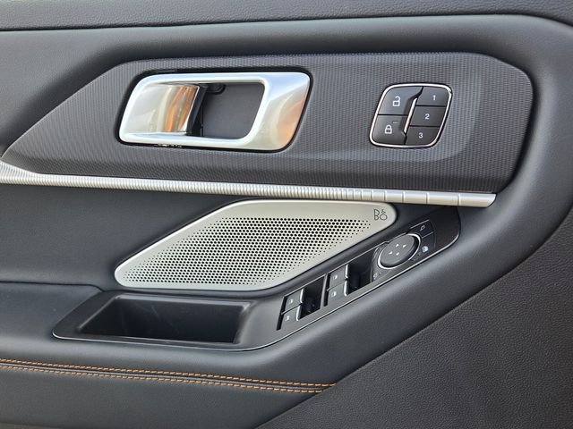 New 2026 Space White Metallic Ford Tremor image 29